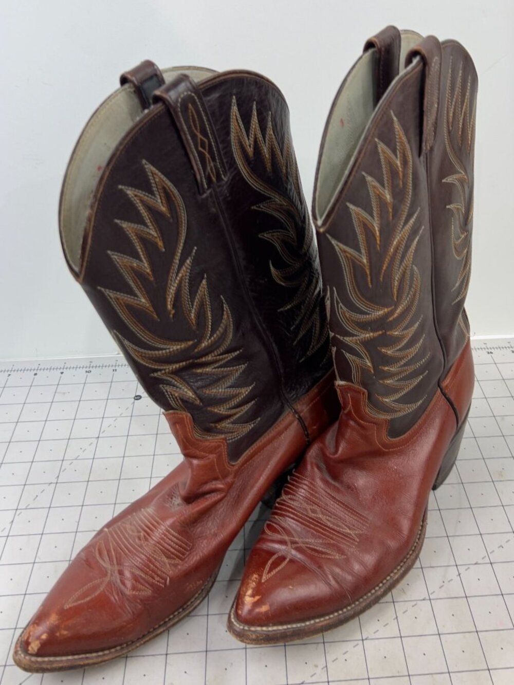 Vintage Dan Post Western Cowboy Boots Leather Sole Men's Size 8 Brown & Tan - Picture 1 of 14